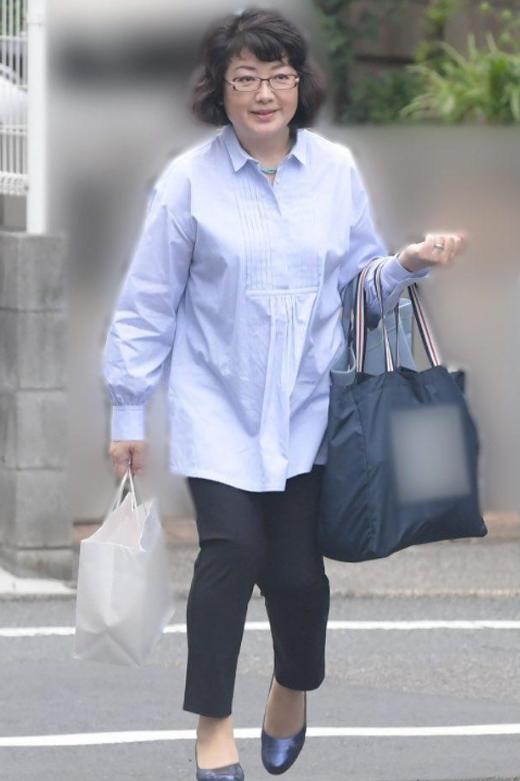 日本70年代女性山口百惠,山口百惠多少岁母亲去世的