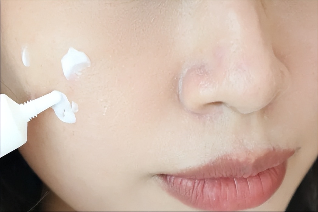 甲硝唑和壬二酸正确时间使用方法,甲硝唑和壬二酸要洗掉吗