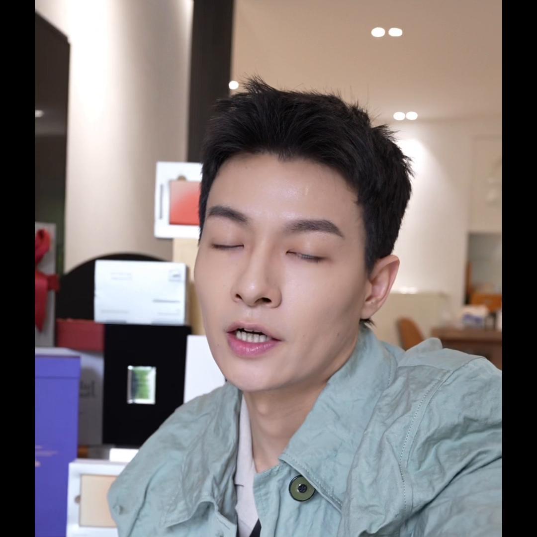 赠送礼盒女士挂坠,送礼物女生推荐清单