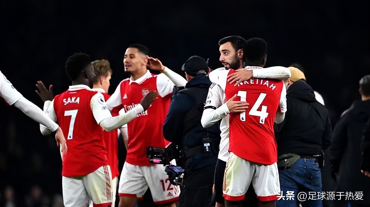 阿森纳遭富勒姆逆转,阿森纳豪夺18场不败