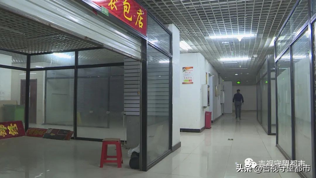 购买门面十年未取得房产证,买的商铺五证不全可以退吗