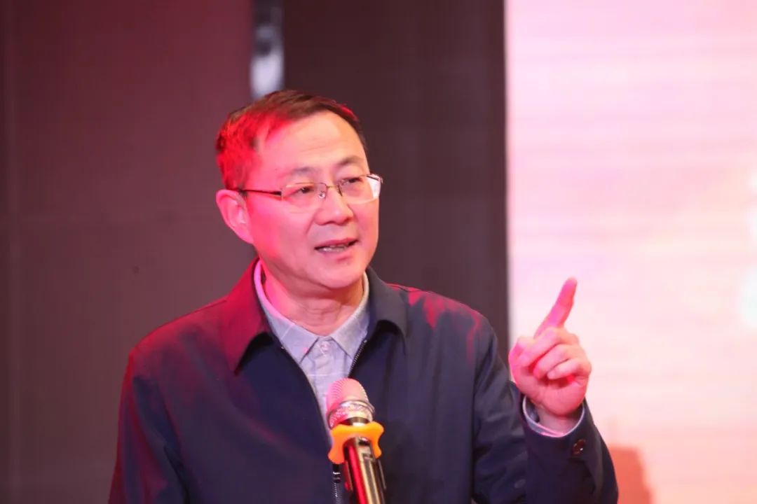 鹰击长空鹏程万里大展宏图,鹏程万里扬帆起航