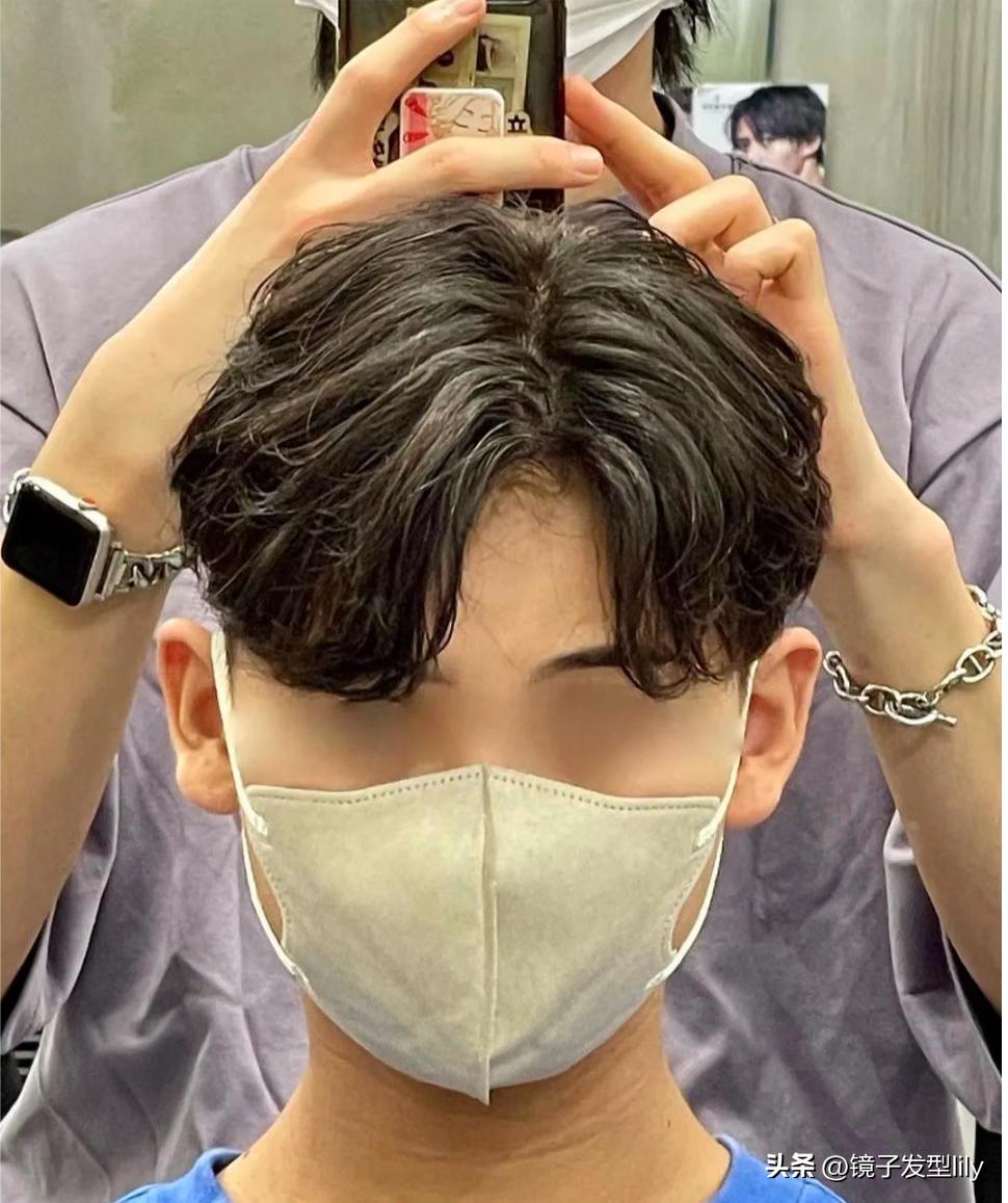 发型男2020流行发型飞机头烫发,男款发型2020流行发型烫发