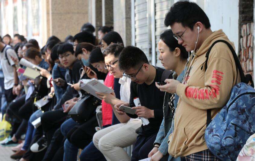 公务员可以自己开发软件做副业吗,公务员做哪些副业最适合