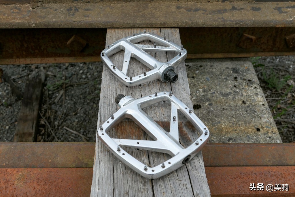 椤剁骇骞宠笍鎺ㄨ崘,骞宠笍閫夋嫨鍝