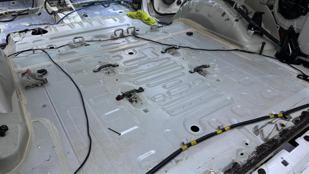 06年丰田霸道汽车翻新全过程,从山西拉回来的车