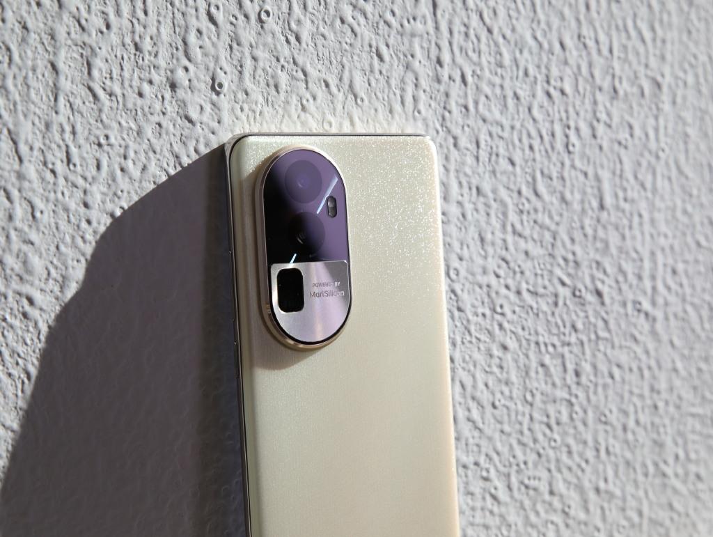 opporeno10和reno10pro拍照有什么区别,reno10pro值得等吗