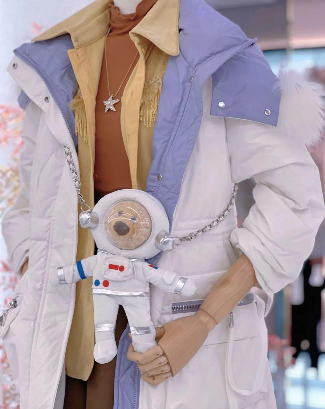 魔美名作冬装羽绒服图片,魔美名作女装官网羽绒服短款