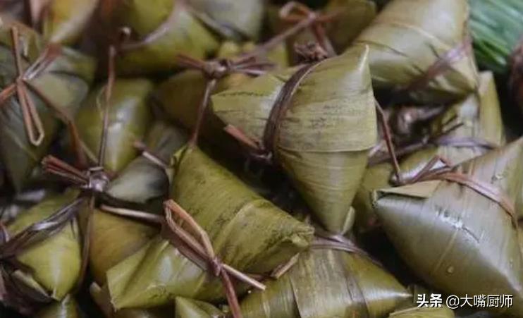 煮粽子用冷水还是用热水味道更美,煮粽子是用热水煮还是用凉水煮