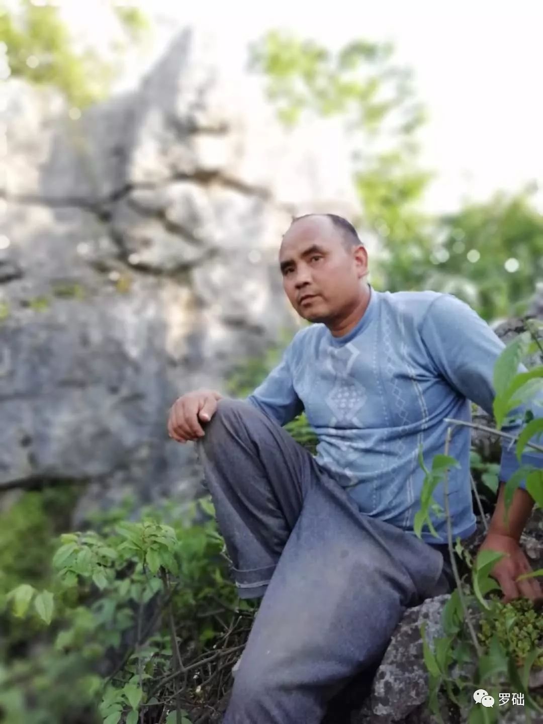 鐭虫湪灞卞,鐭虫湪瀵ㄥソ椋庡厜