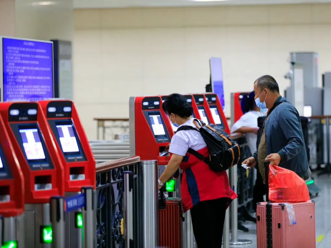 乘车可以异地办理临时身份证么,任何车站都能办理临时身份证吗