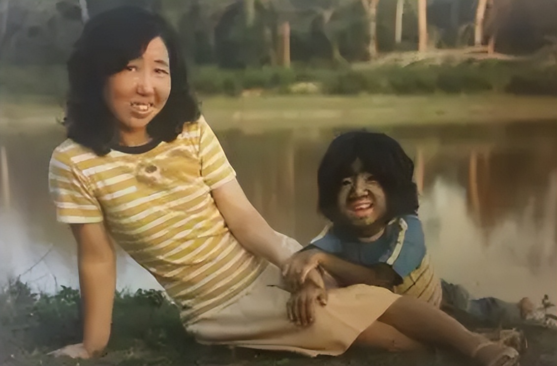 当年轰动一时的“毛孩”：42岁娶90后娇妻，生下一子未遗传长毛