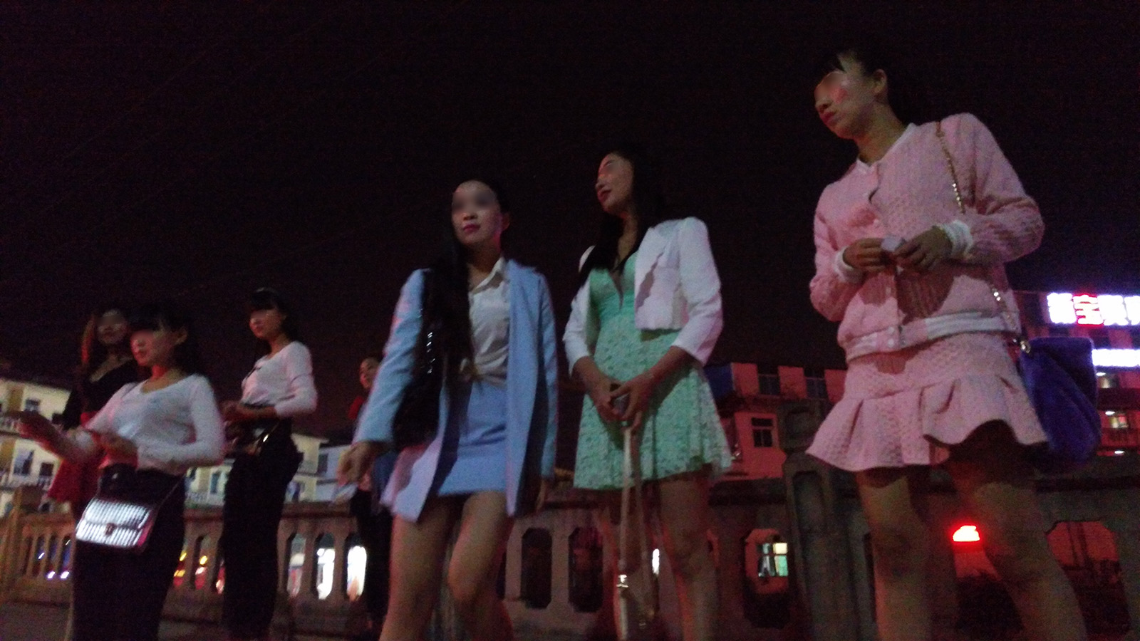 初哥视频,初哥延边烧烤