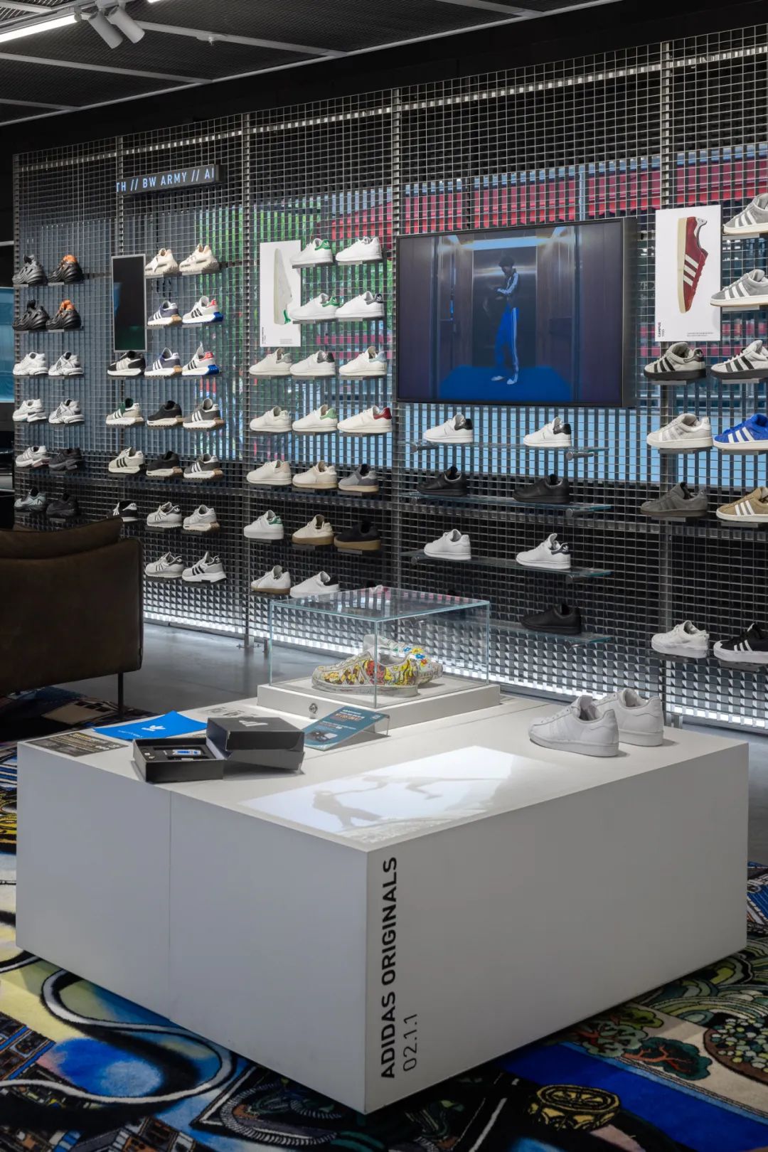万社设计靠谱吗,首尔adidas旗舰店