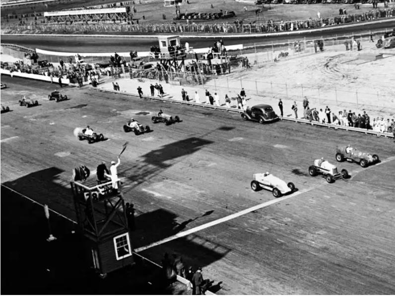 从优秀赛车手到跑车品牌缔造者的变身法拉利之父成长的传奇之路