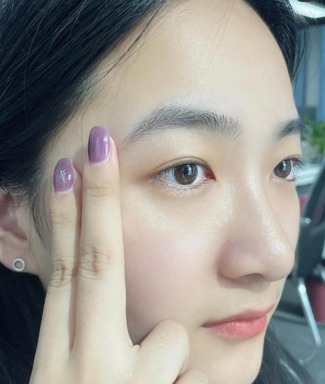 32岁女眼有皱纹需要买什么护肤品,40岁皮肤暗黄有皱纹用什么护肤品