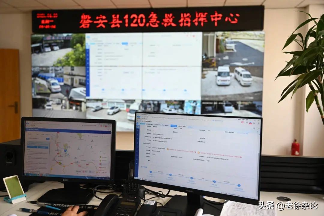 1990年：城区开通纵横自动电话