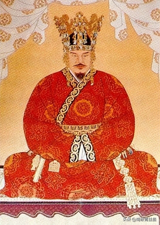 韩国女星衣服惹争议,韩国女演员衣着暴露引争议