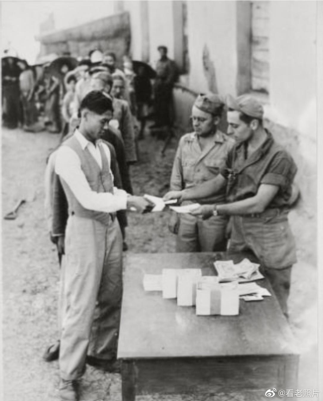 30张真实又罕见的老照片，阴毛假发工作者，我怀疑他用错地方了