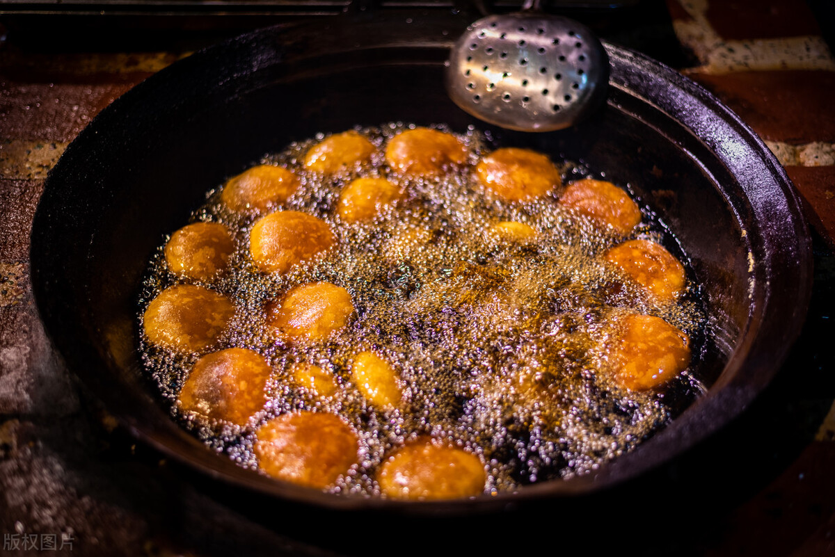 油怎样才能炸酥,如何保持油锅炸的食品酥