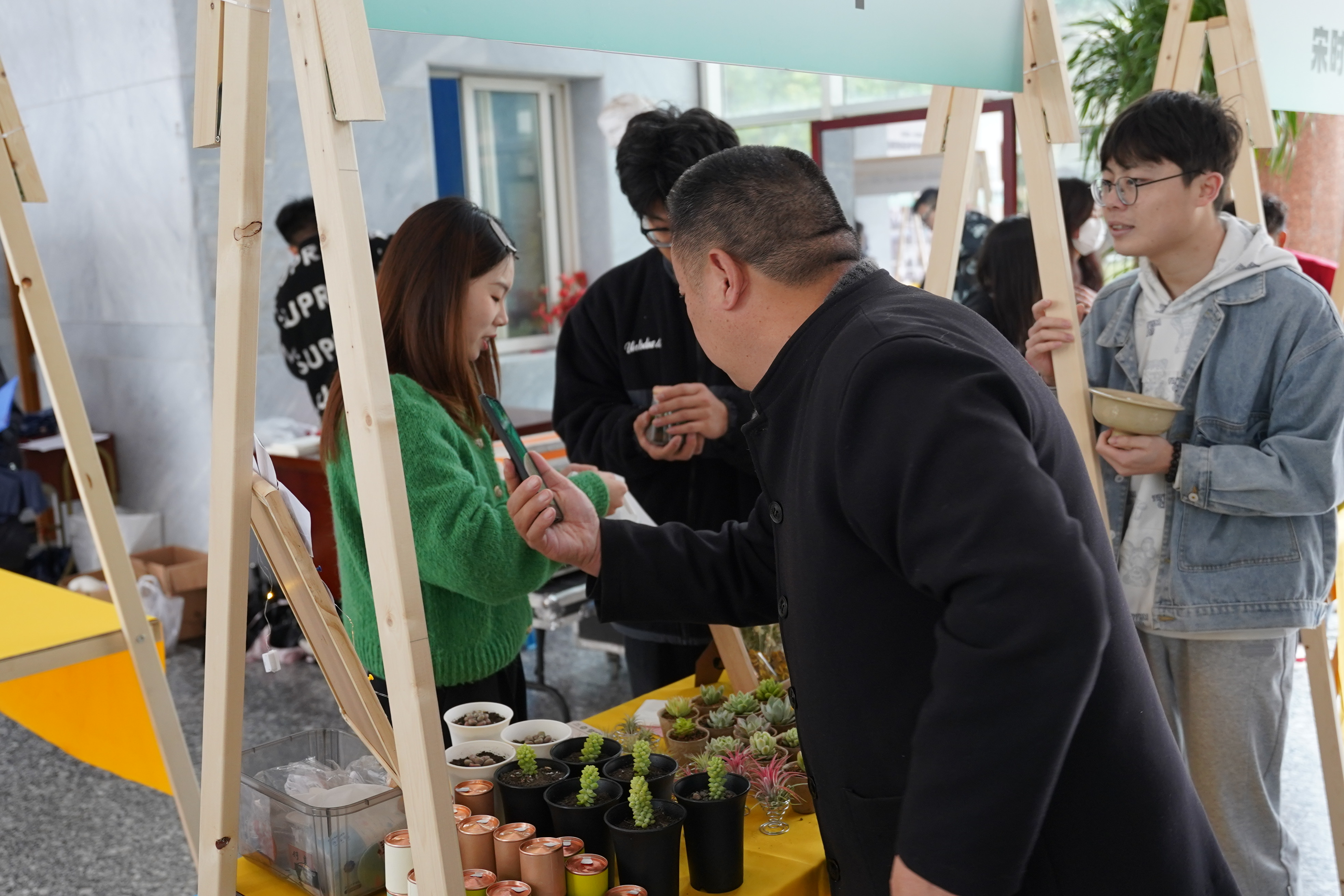 中国青瓷艺术鉴赏丽水学院,丽水学院中国青瓷学院毕业典礼