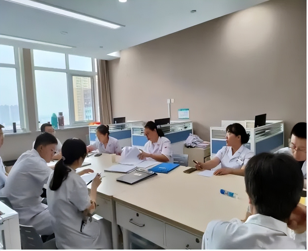 “脑”病“心”治,关闭“小心眼”——汾阳医院心内科二病区成功实施吕梁首例经导管卵圆孔未闭封堵术