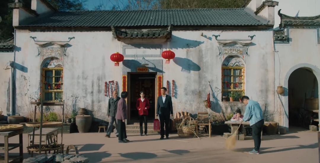 赵丽颖雷佳音白玉兰霸气片段,赵丽颖插兜名场面