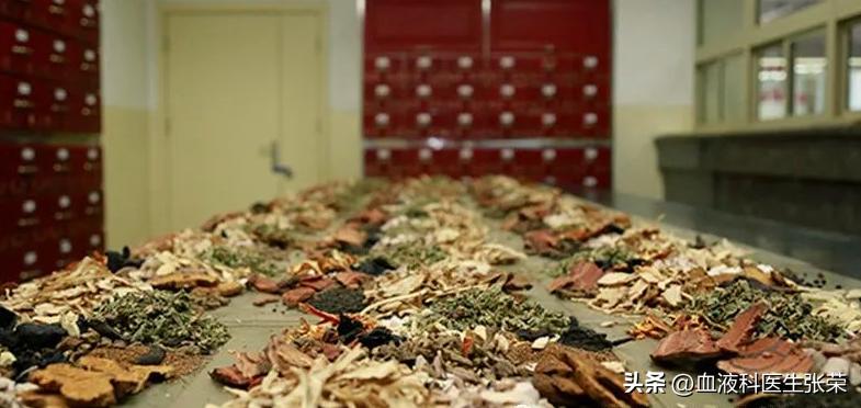 为什么治疗紫癜要用激素,血小板减少紫癜吃激素能治愈吗