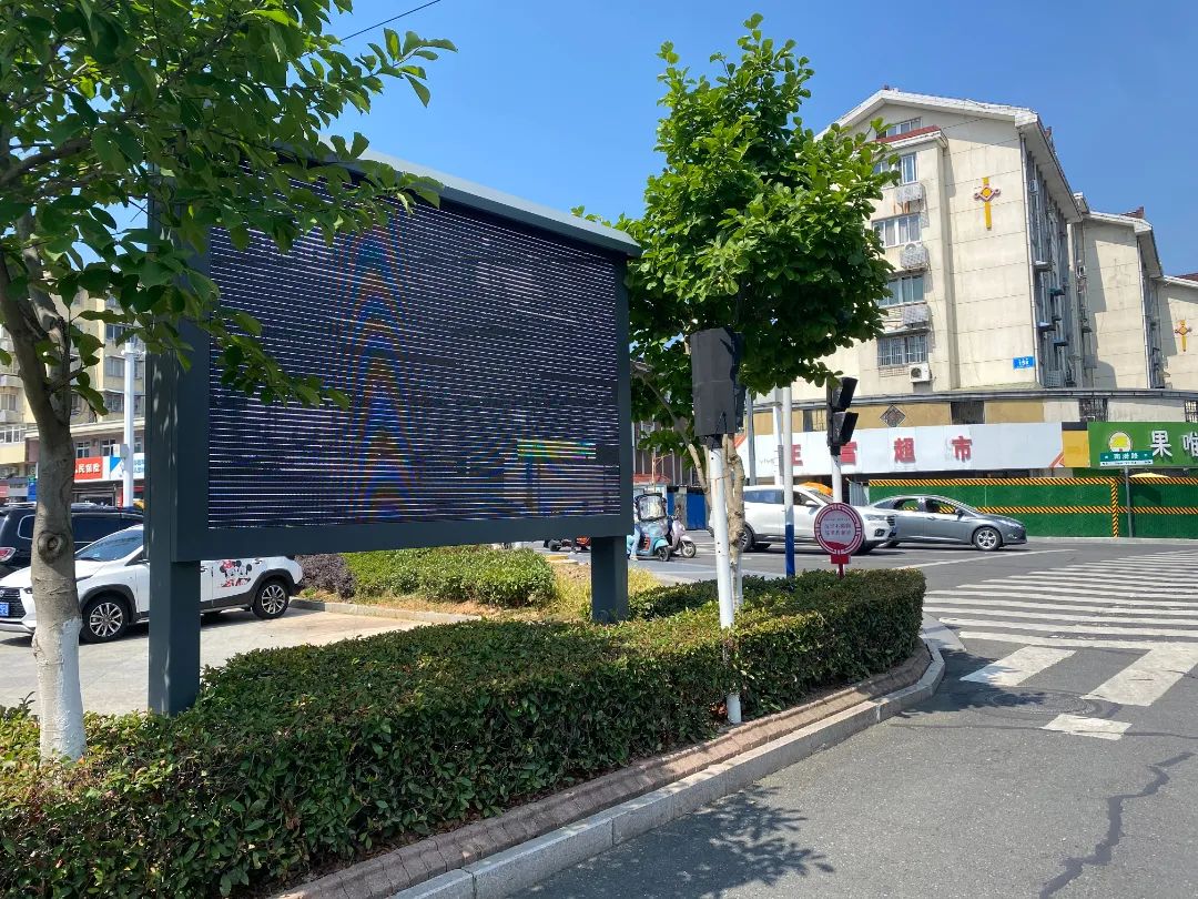 人脸识别神器抓拍闯红灯行人,常州行人闯红灯抓拍如何查询