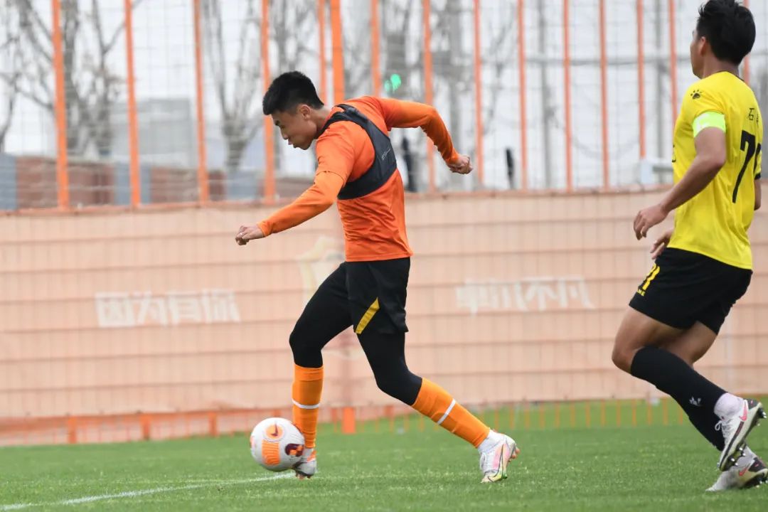 季前备战|阴雨消散，武汉队继续热身赛节奏
