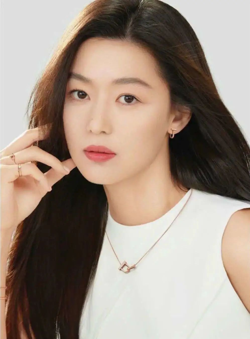 千颂伊近况,千颂伊在上海出席活动