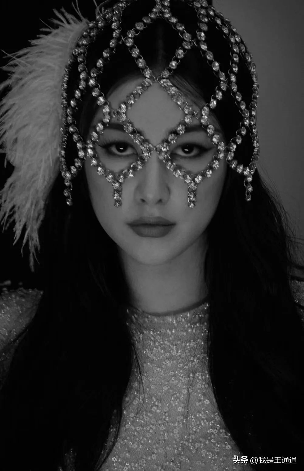 除了嫁人，她的每一步都踩准“名媛天花板”