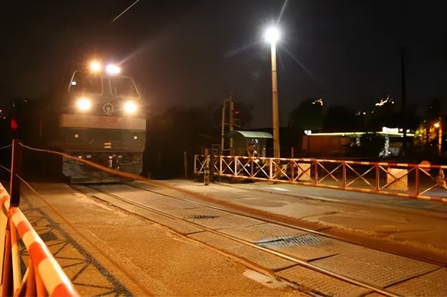 张师傅受伤,张师傅摔伤