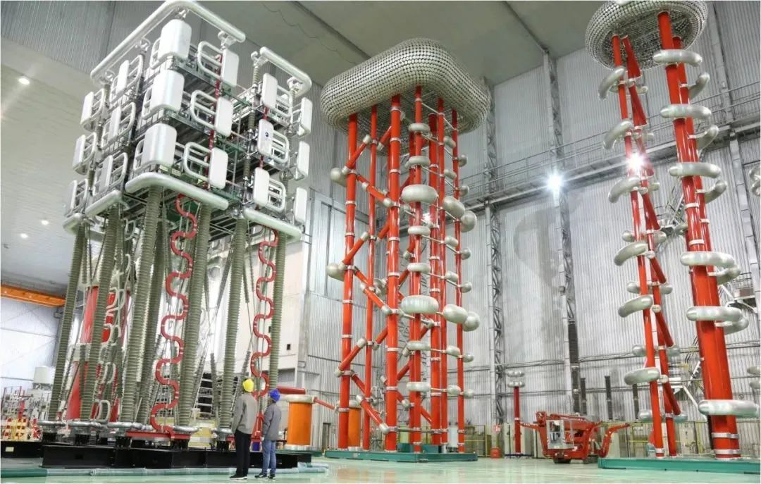 打造重大技术创新策源地,推进国有企业打造原创技术策源地