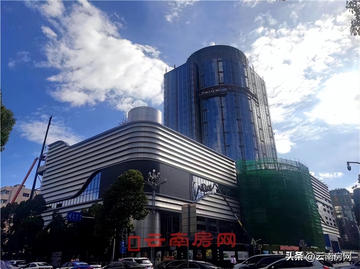 昆明婚庆巨头进驻，融通中心开业或推迟，28楼旋转餐厅成亮点