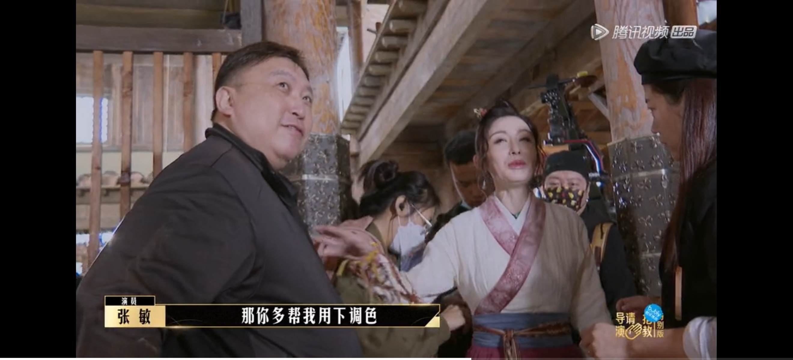 一个斜眼，一个满脸痘痘，这颜值王晶你也吹的下去？