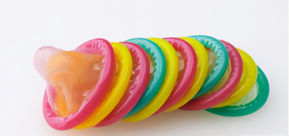 避孕套上边有个尖尖的东西，是用来干嘛的？