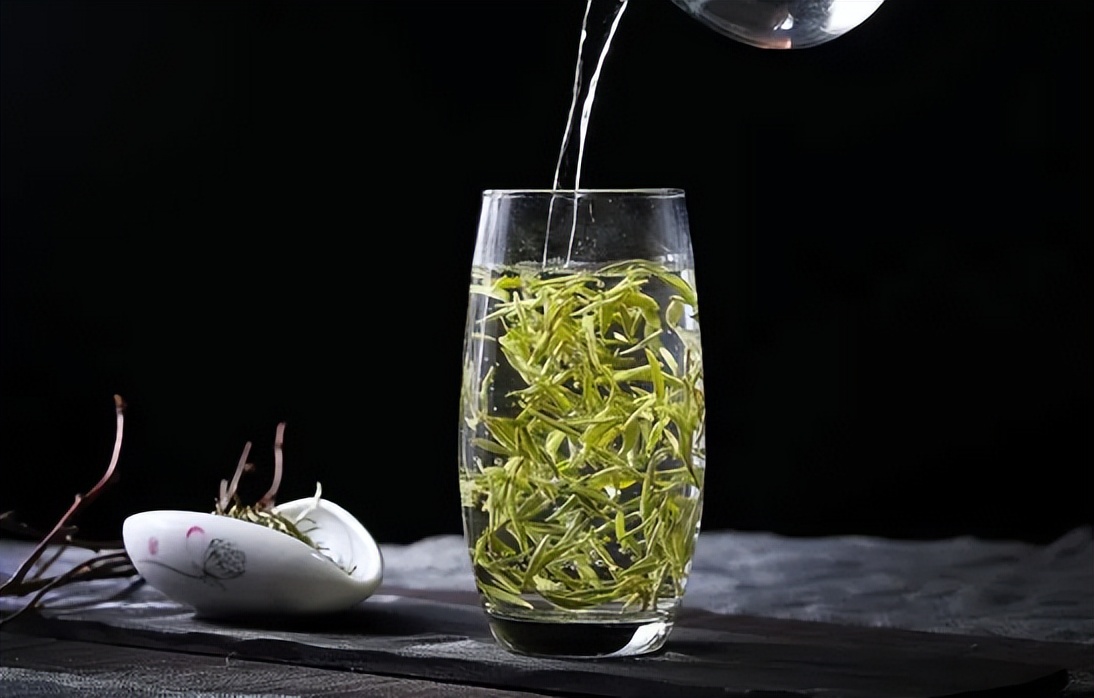 真空包装的铁观音茶叶保质期多久,茶叶的保质期有多久