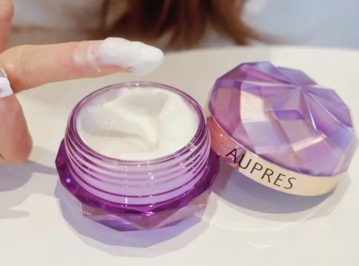 60岁真正好用有效的抗皱面霜,60岁女人用什么牌子抗皱霜好