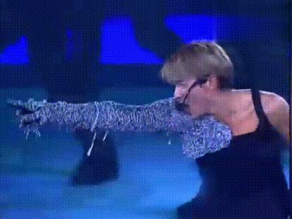 华晨宇刘德华开演唱会，刘德华用实际行动诠释谁是华语乐坛之神