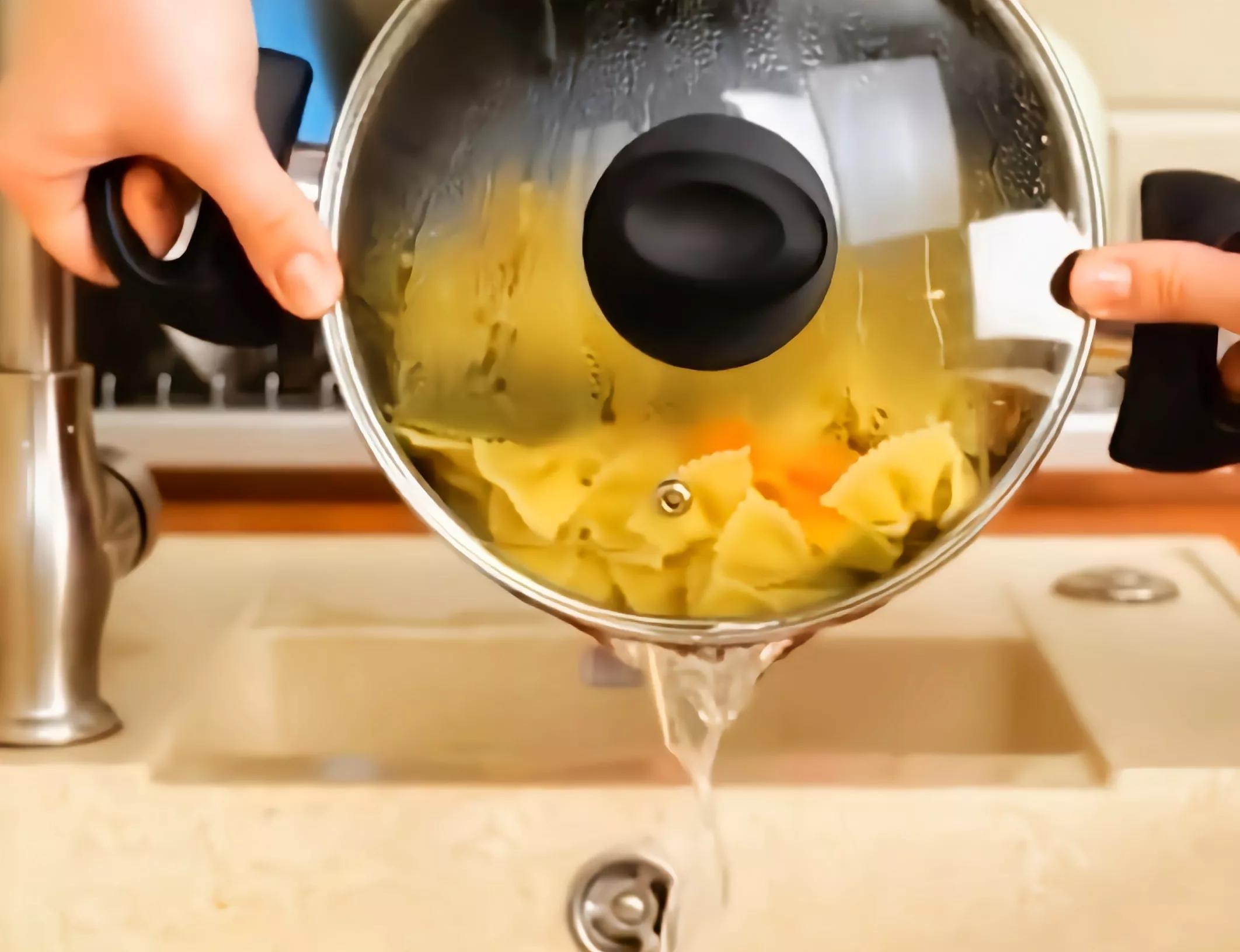 雨伞坏了不要扔简单几步变废为宝,生活实用小妙招雨伞收纳