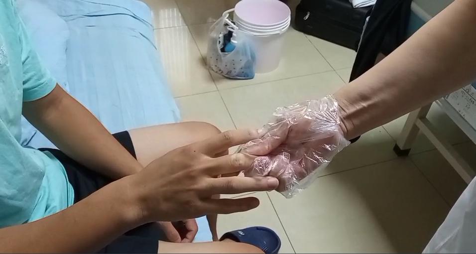 白癜风吃药控制住不复色行吗,白癜风不吃药的后果