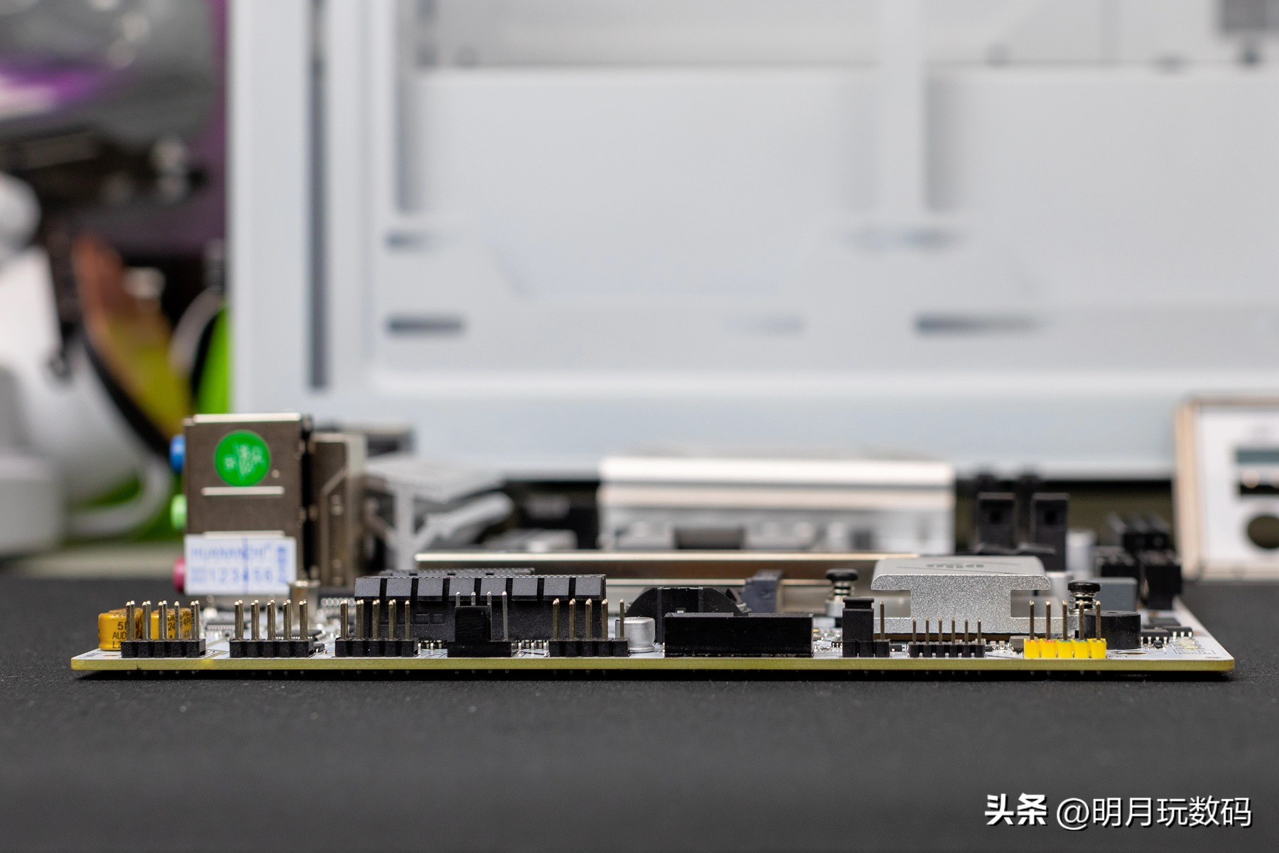 华南b660plus主板怎么样,高端b660m主板对比评测