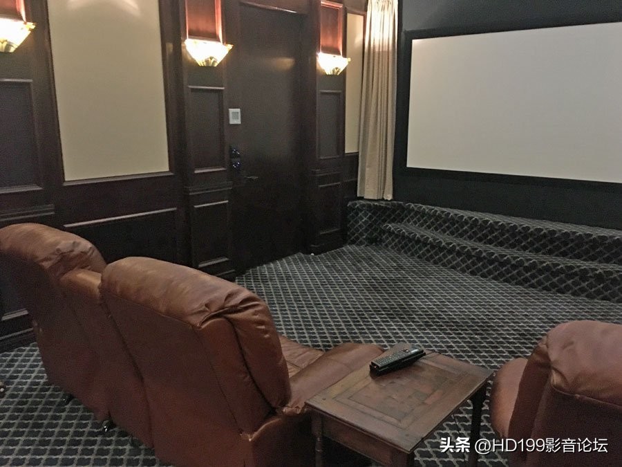 2022年5月AVS论坛最佳影音室案例-美国“土豪”的车库房中房