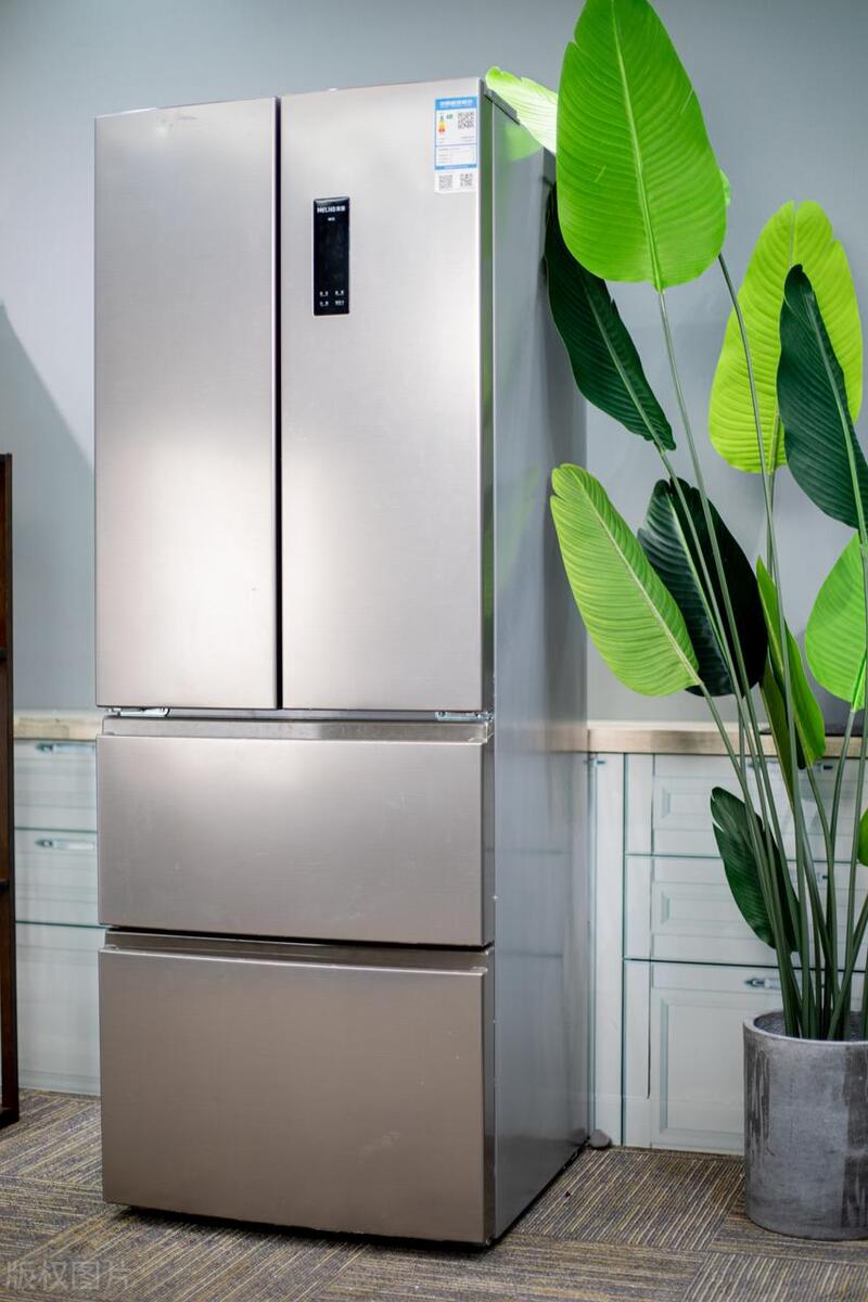 智能冰箱与普通冰箱的对比视频,冰箱全生态和普通冰箱有什么区别