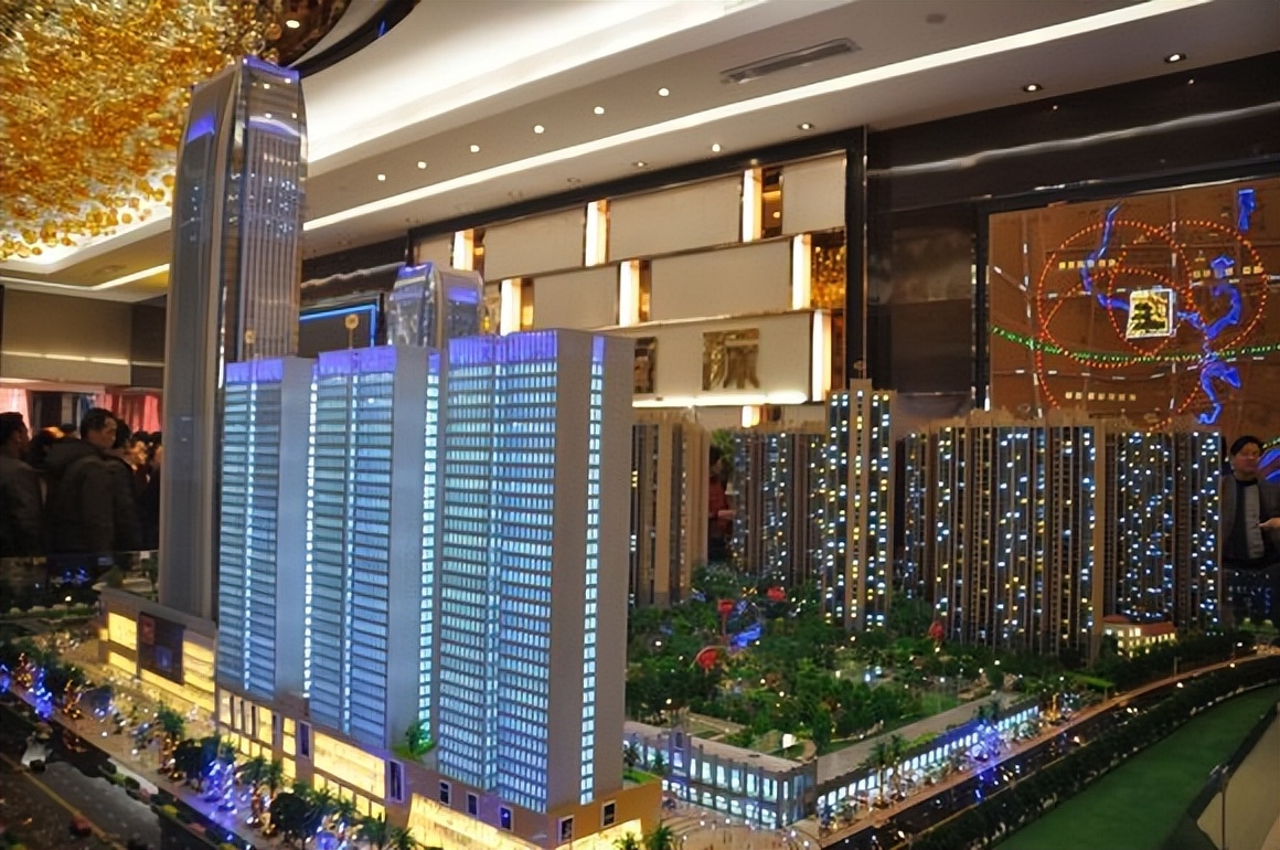 90后的我15岁背井离乡出门打工,90后的我孤身一人在上海创业