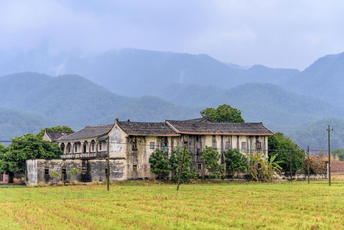 人一生有多少种爱的可能,人的一生遇到爱并不稀罕