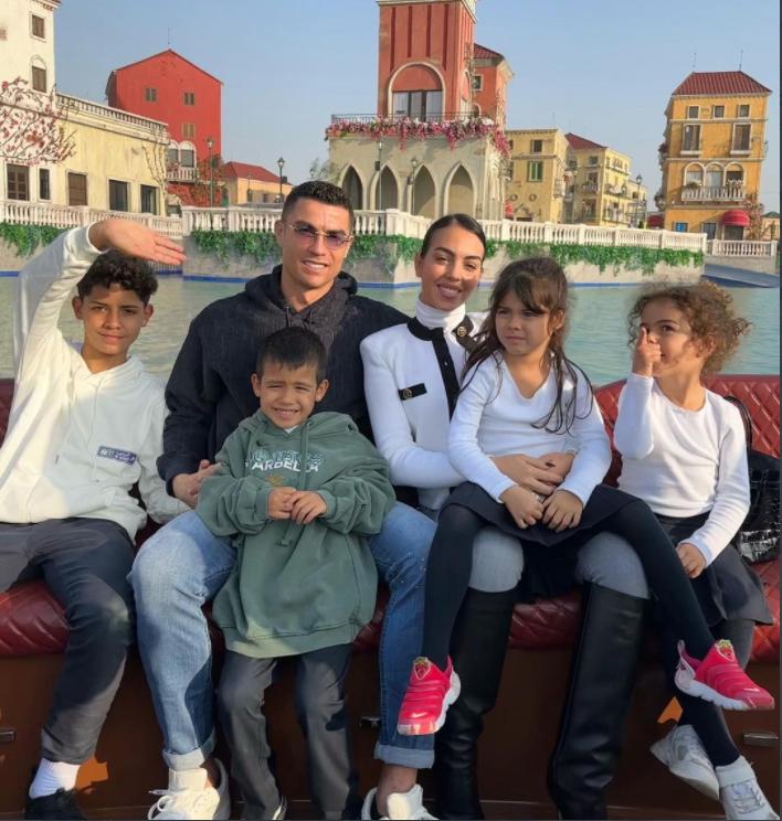 c罗豪宅曝光视频,c罗顶级豪宅视频