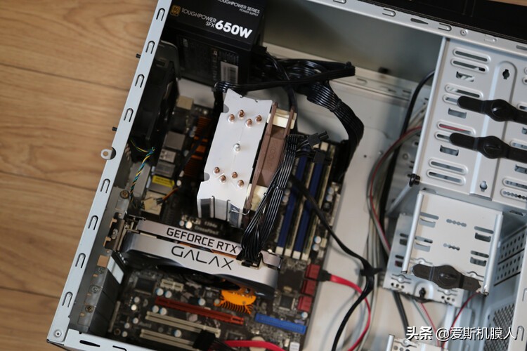 ITX好搭档！ThermaltakeTT钢影SFX650W金牌全模组电源开箱