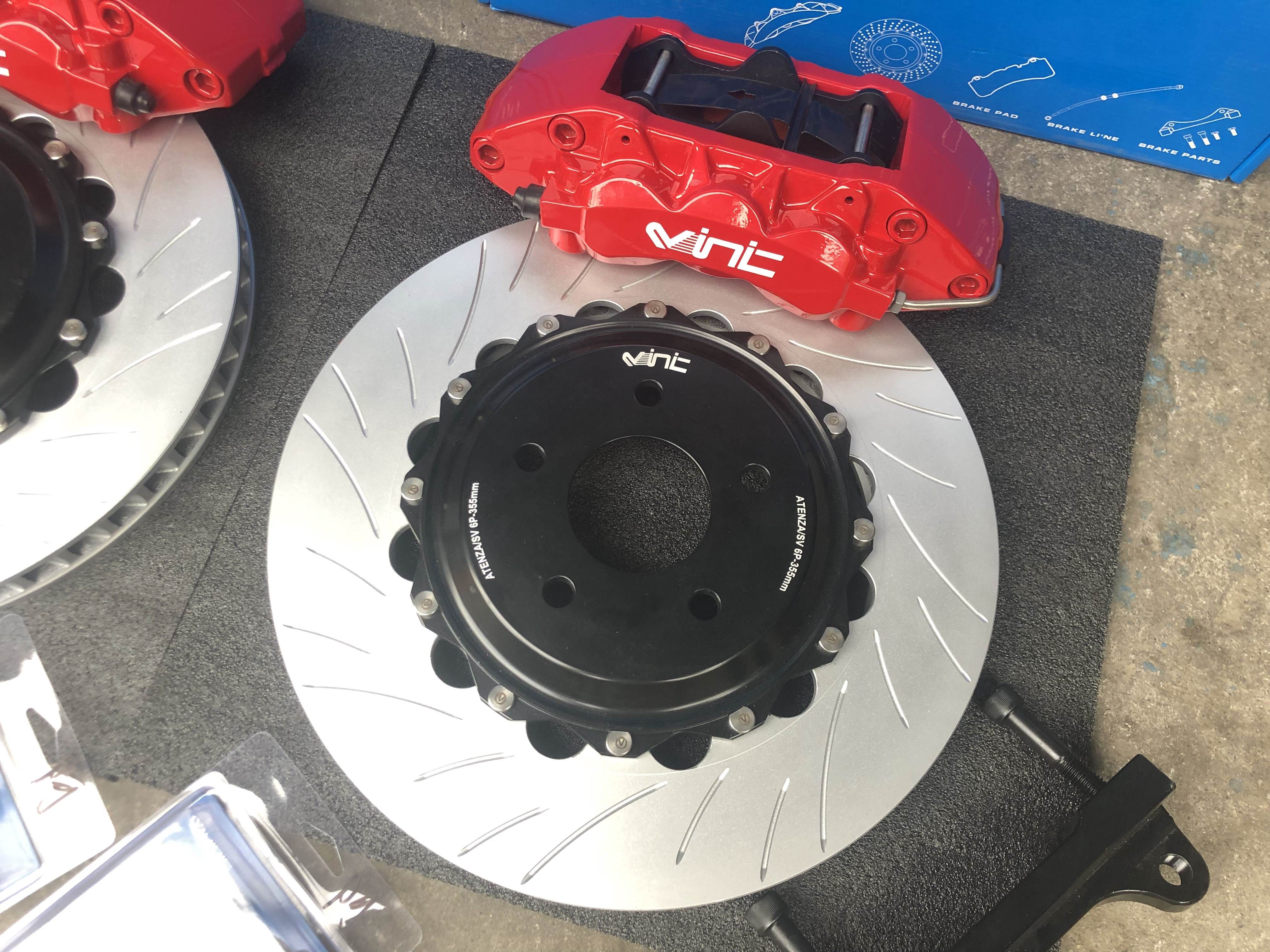 车主：刹车软脚难搞，阿特兹轻改制动，一脚刹车更加灵敏。